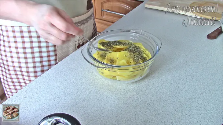 Заливной пирог с картофелем и мясом: шаг 5