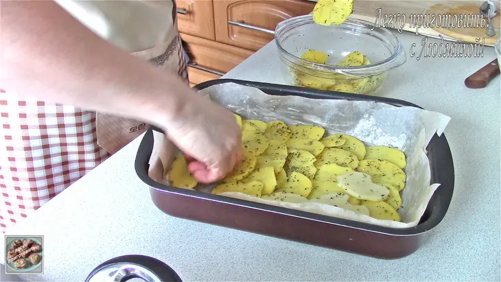 Заливной пирог с картофелем и мясом: шаг 8
