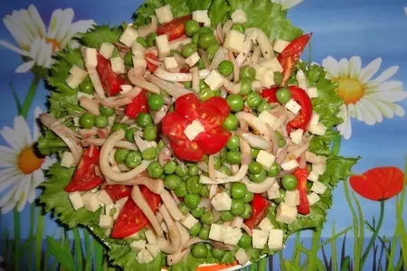 Салат с кальмарами и горошком: шаг 8