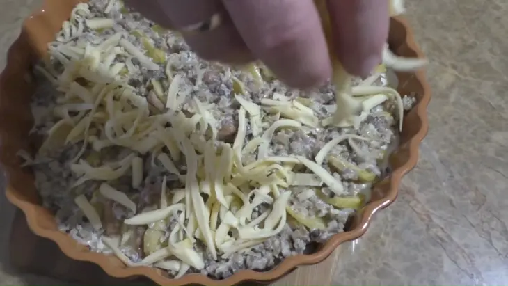 Картошка с мясом в духовке: шаг 8