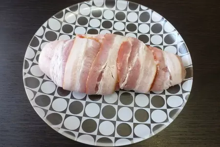 Запеченная куриная грудка в беконе с овощами: шаг 2
