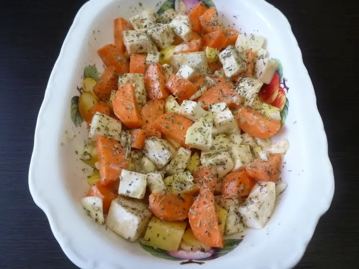 Запеченная куриная грудка в беконе с овощами: шаг 3