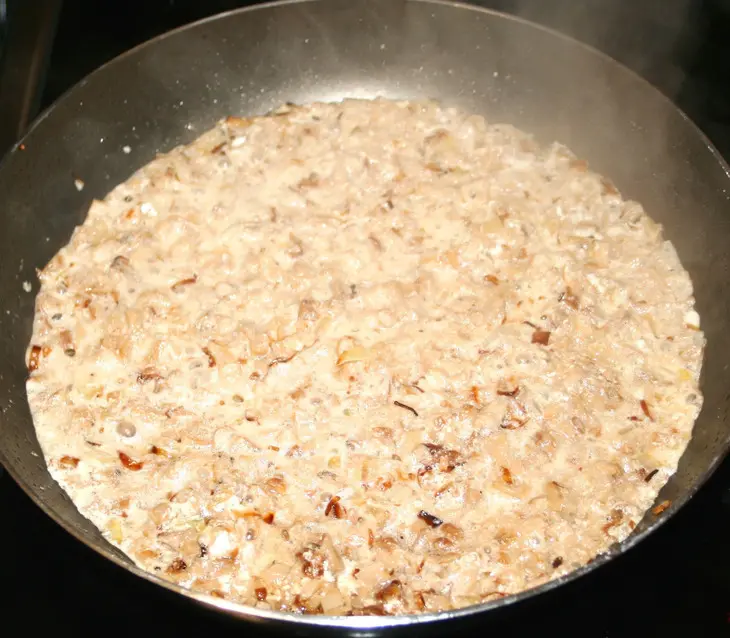 Лазанья из слоеного теста с курицей и грибами: шаг 7