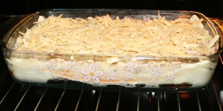 Лазанья из слоеного теста с курицей и грибами: шаг 12