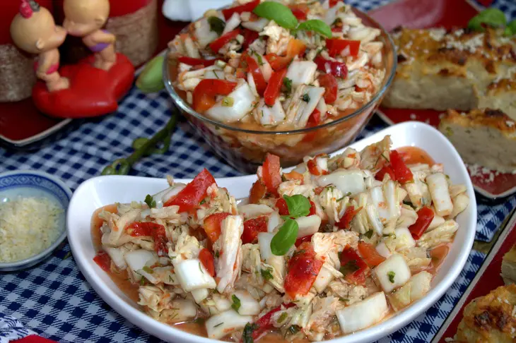 Салат "пекинка" с мясными батончиками: шаг 8