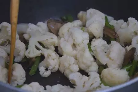Овощной гарнир с грибами: шаг 5