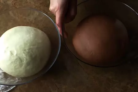 Слоеные булочки с орехами: шаг 2