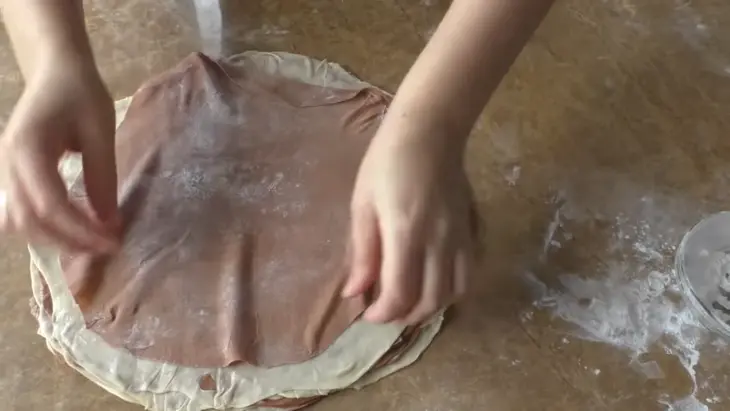 Слоеные булочки с орехами: шаг 5