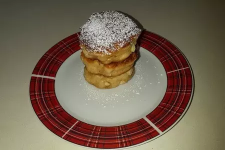 Оладьи с яблоками: шаг 1