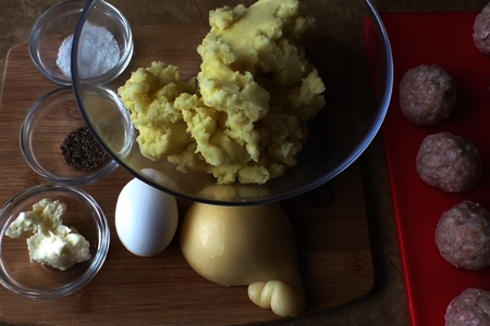 23 шарика в духовке из фарша и картошки: шаг 4