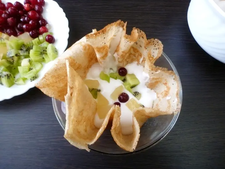 Блинный торт с кокосово-сливочным желе и фруктами #масленица: шаг 11