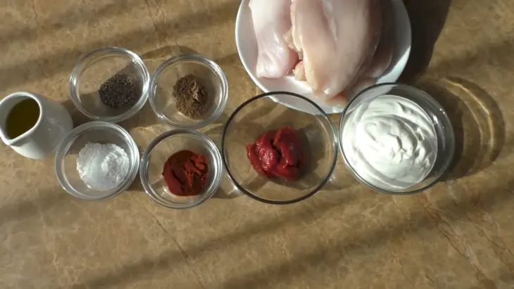 Куриные шашлычки в духовке: шаг 1