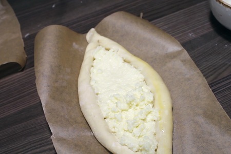 Хачапури по-аджарски с двумя видами сыра: шаг 2