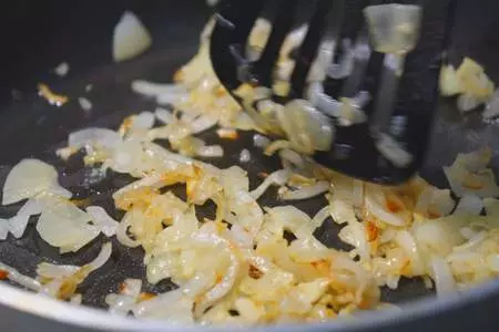 Постные картофельные драники с грибами: шаг 1