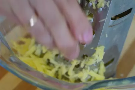 Постные картофельные драники с грибами: шаг 4