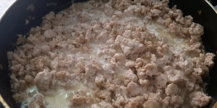 Макароны с фаршем в сливочном соусе: шаг 4
