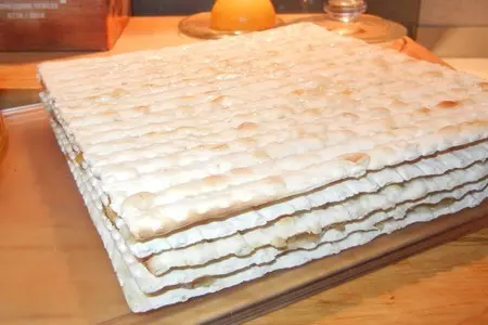 Вафельный десерт из мацы: шаг 3