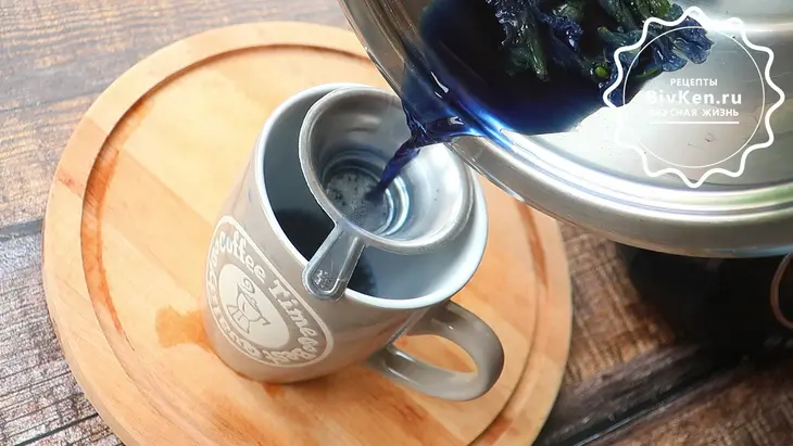 Двухслойный чай с молоком: шаг 2