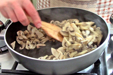 Каша из чечевицы и риса с грибами: шаг 2