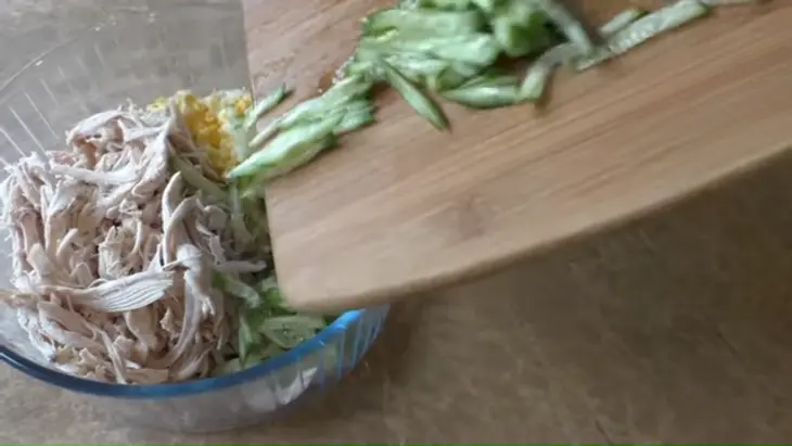 Салат на пасхальный стол: шаг 3