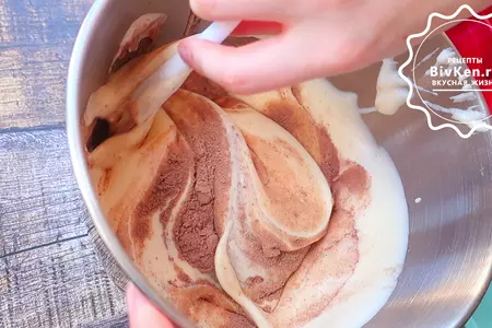 Шоколадный торт сникерс с орешками: шаг 2