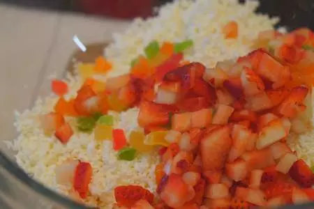 Творожная пасха с клубникой: шаг 5