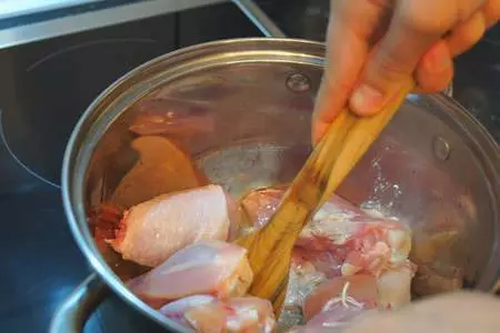 Сырный суп с курицей и болгарским перцем: шаг 3