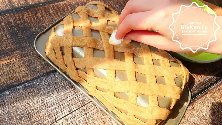 Пасхальные булочки жаворонки и зайчики: шаг 2