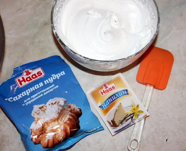 Весенний меренговый рулет: шаг 1