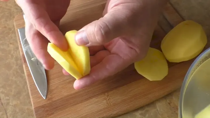 Картофельные кармашки с мясом: шаг 3