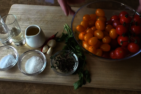 Быстрые маринованные помидоры в итальянском стиле : шаг 1