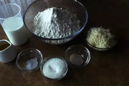 Домашние булочки с сыром: шаг 1