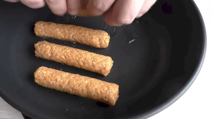 Домашняя шаурма с сосисками: шаг 3