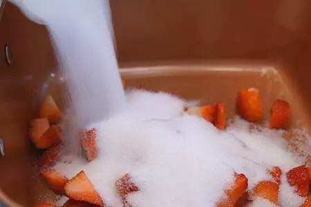 Клубничный джем на зиму: шаг 4