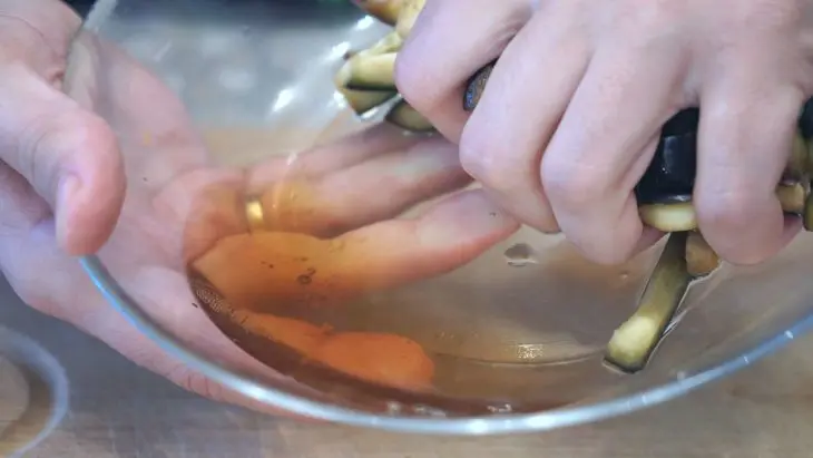 Закуска из баклажанов с морковью по-корейски: шаг 6