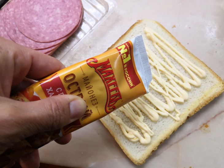 Сендвич с острым соусом. #махеевънаприроде: шаг 2
