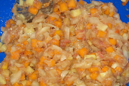 «ленивые манты» в томатно-овощной заливке: шаг 1