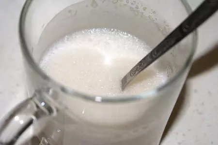Сдобные кукурузные булочки с колбасным сыром и кунжутом: шаг 2