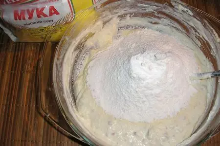 Медовые  сырники: шаг 2