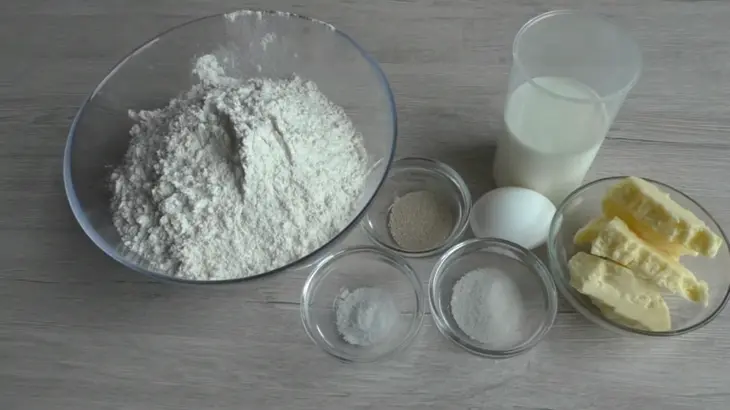 Пирог с картошкой и фаршем: шаг 1