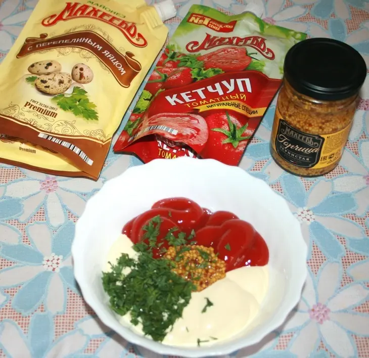 Шашлыки из мясных фрикаделек в слоеном тесте+соус#махеевънаприроде: шаг 7