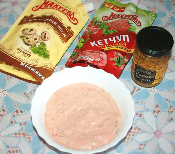 Шашлыки из мясных фрикаделек в слоеном тесте+соус#махеевънаприроде: шаг 8