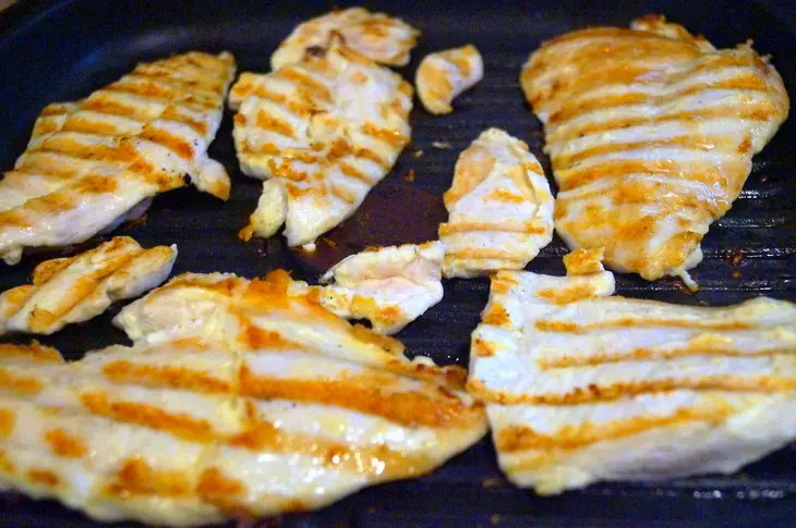 Салат с куриной грудкой и ананасами #махеевънаприроде: шаг 2
