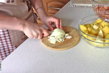 Свиные ребрышки с картофелем в духовке: шаг 2