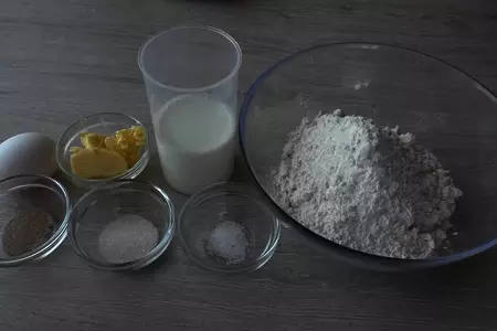 Булочки - пирожки в духовке: шаг 1