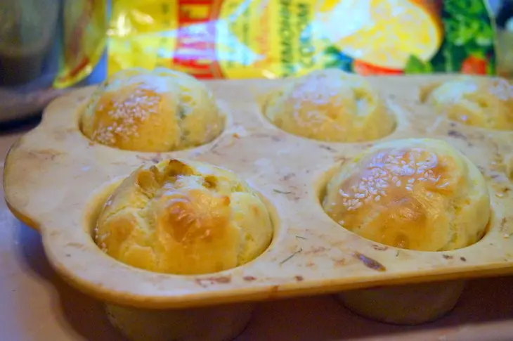 Ассорти наливных пирожков. три начинки на любой вкус!  #махеевънаприроде: шаг 8