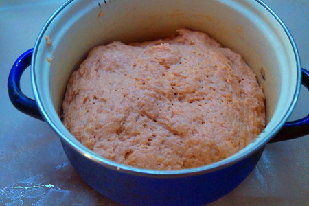Пикантные булочки для хот догов на томатном тесте и конечно же сами хот доги #махеевънаприроде: шаг 4