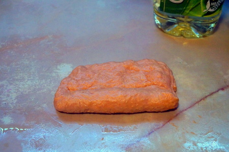Пикантные булочки для хот догов на томатном тесте и конечно же сами хот доги #махеевънаприроде: шаг 6
