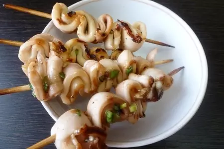 Мини-шашлычки из кальмаров с чесноком и лаймом #махеевънаприроде: шаг 8