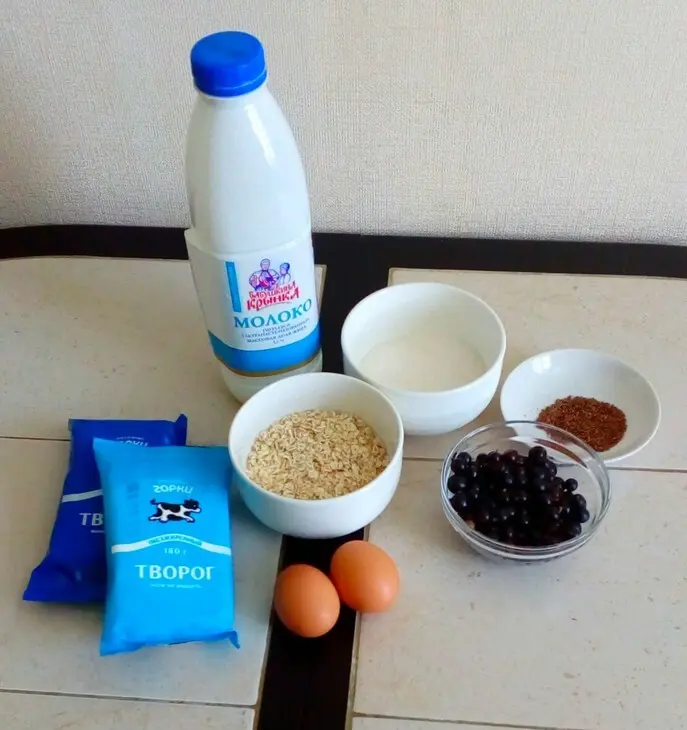 Диетическая творожная запеканка с овсяными хлопьями: шаг 1